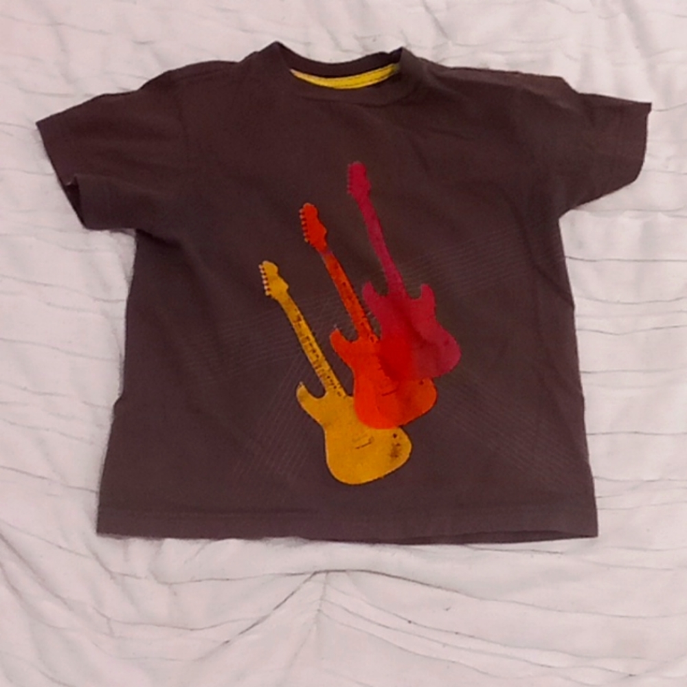 Vintage guitar tee